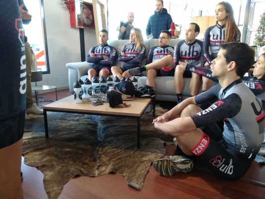 El equipo ULB Sports instala su estructura en Elche