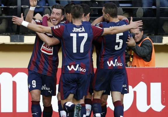 El Eibar quiere seguir arriba y distanciar al Málaga
