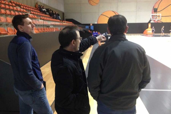 Los Cavaliers de Cleveland visitan L'Alqueria del Basket