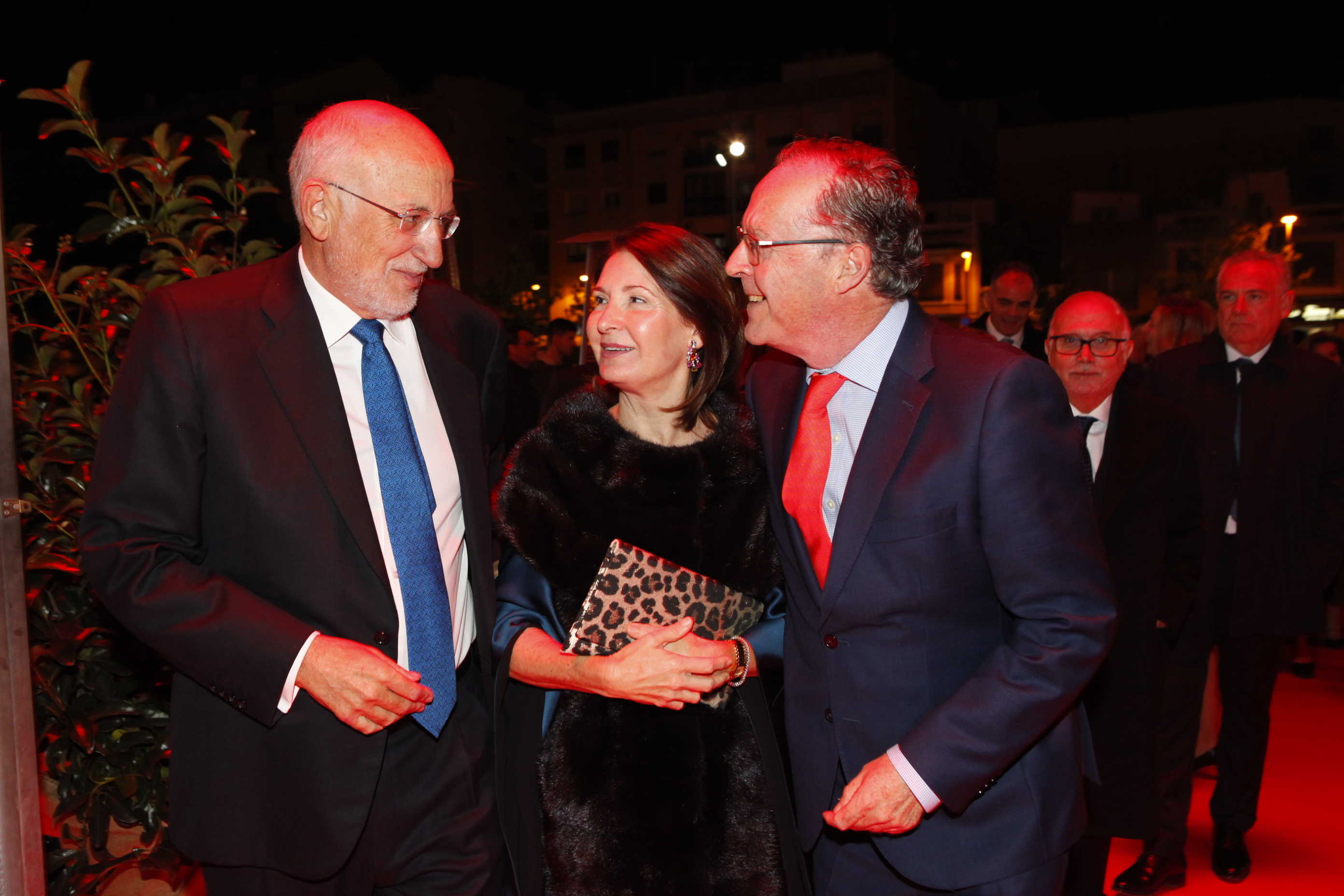 AVE celebra en el Estadio de la Cerámica su tradicional cena navideña. (Fotos: Carlos Pascual)