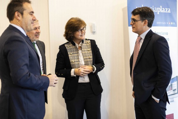 Desayuno de Valencia Plaza: Cómo y dónde invertir en tiempos de tipo 0. (FOTOS: Eva Máñez)