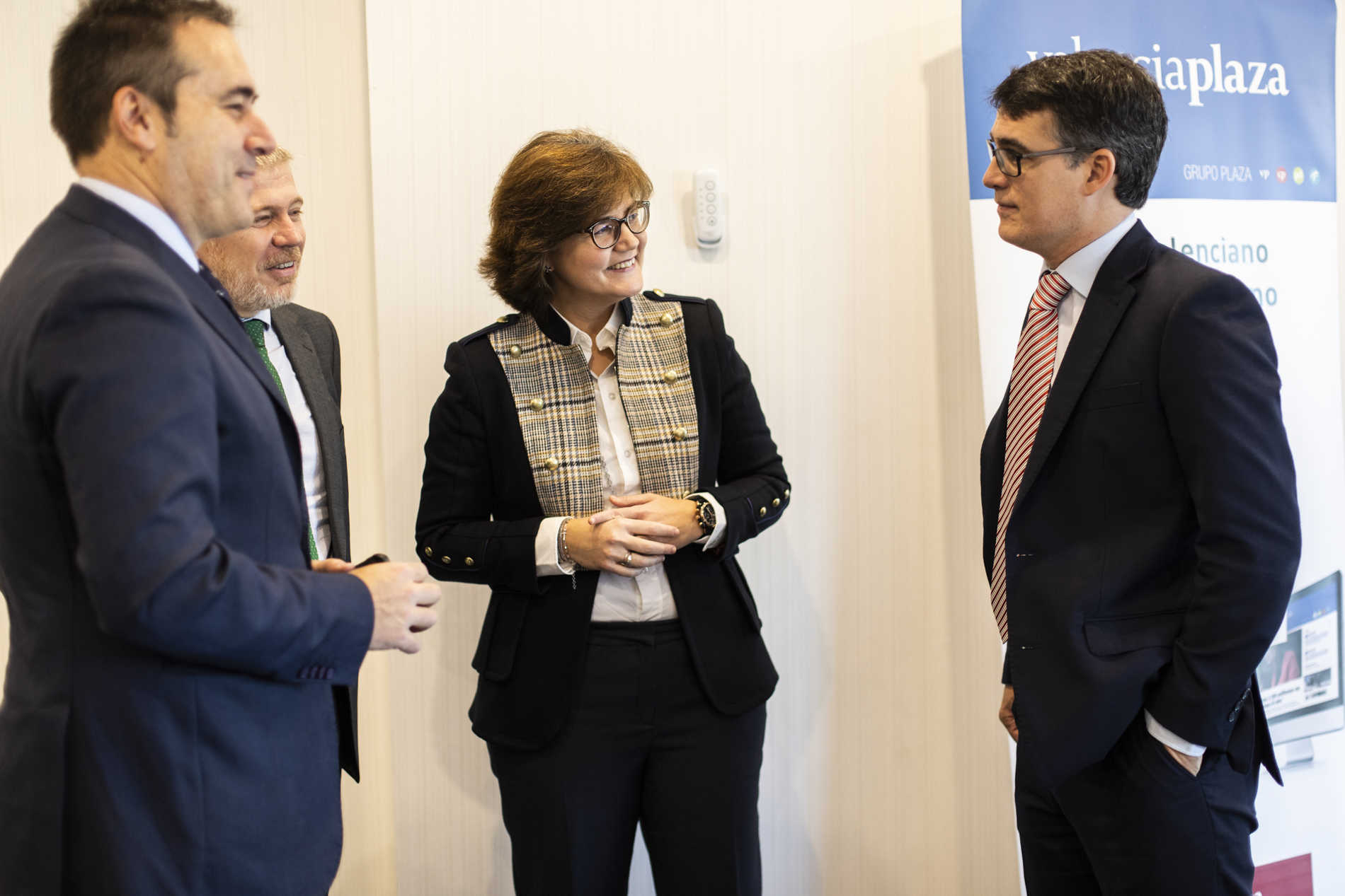 Desayuno de Valencia Plaza: Cómo y dónde invertir en tiempos de tipo 0. (FOTOS: Eva Máñez)