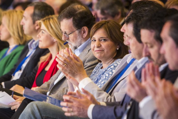 El 'viejo PP' arruina el plan de Bonig