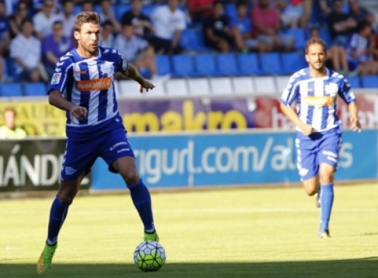 El Hércules refuerza su ataque con David Torres