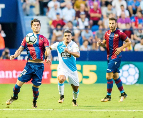El Levante disputa una final por la permanencia en Riazor