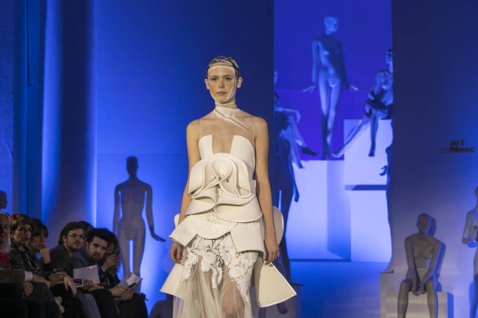 ¿Sueñan los androides con vestidos eléctricos?