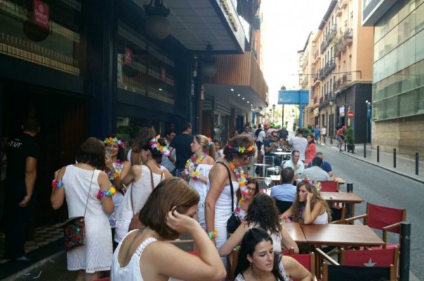 La oposición arrincona al PSOE con el veto a los pubs en el Centro y exige cambios paralelos