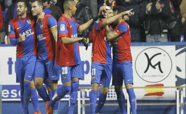 El Levante mide su resurgir en la fortaleza del Sevilla