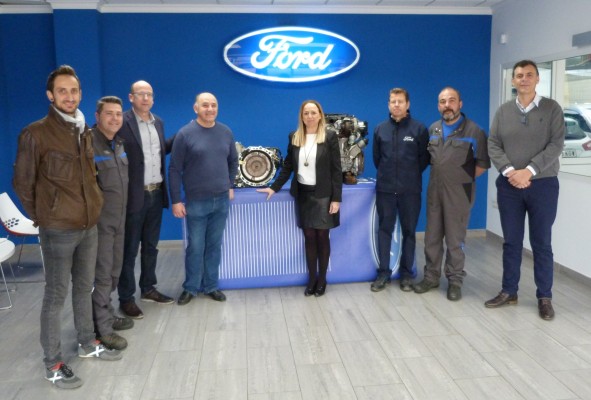 Ford Auto Christian realiza una donación de material formativo a IES de Dénia