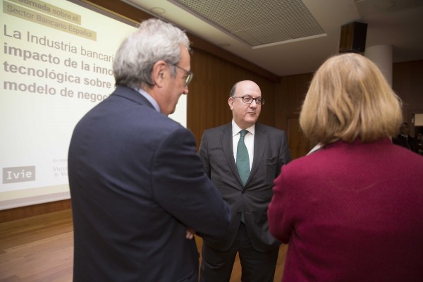 José María Roldán en la novena Jornada sobre el Sector Bancario Español celebrada en València. (FOTOS: MARGA FERRER)