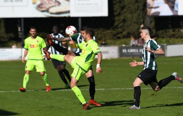 El Elche se mantiene tercero