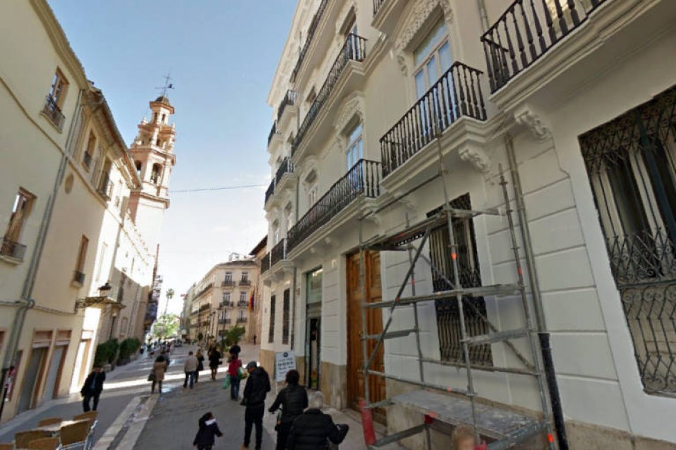 A la derecha, el edificio en el que se instalará la Agencia Antifraude - 