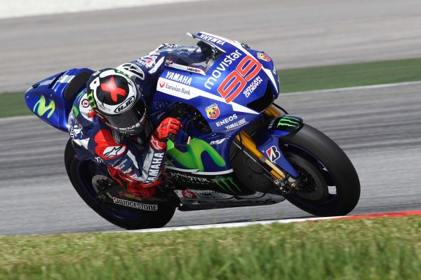 Jorge Lorenzo comienza mandando con autoridad, lejos del récord