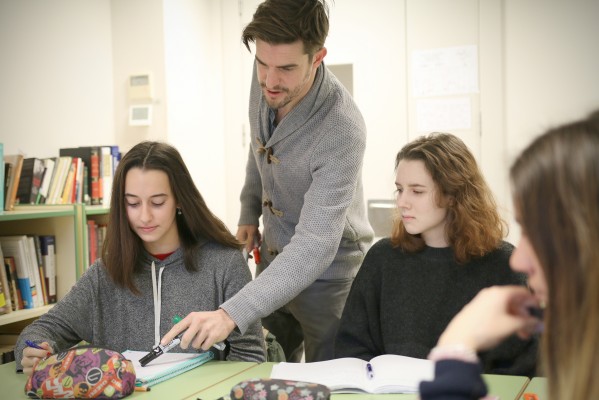 Caxton College refuerza su currículum con la Filosofía: ideas para transformar el mundo