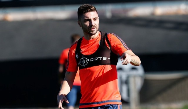Siqueira completa su primer entrenamiento como valencianista