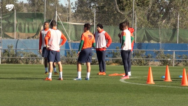 Medjani y Orban se entrenan por primera vez bajo las órdenes de Rubi