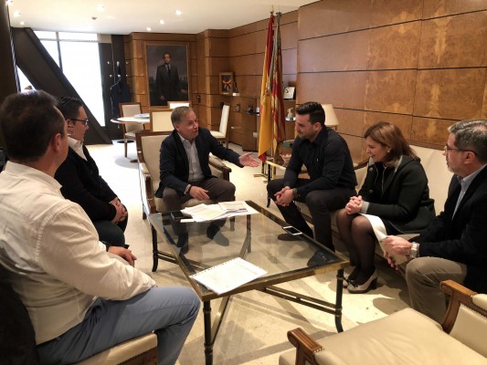  
El Gobierno convoca la Comisión Bilateral para resolver las discrepancias en la Ley valenciana del Taxi