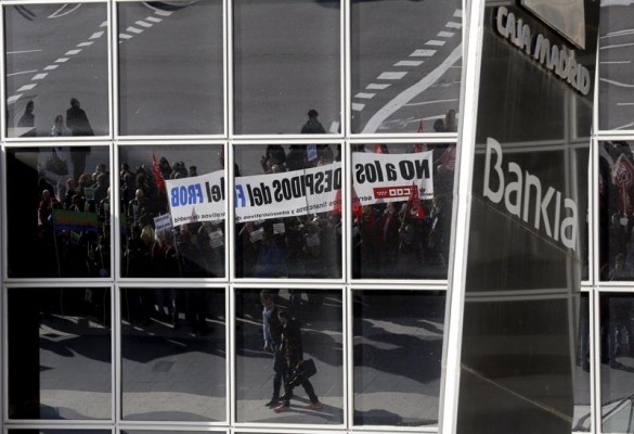 Los sindicatos convocan una huelga en Bankia el 8 de febrero por el despido del 13% de la plantilla