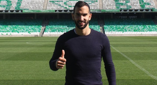 Montoya rescinde con el Inter y llega cedido al Betis