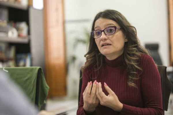 Mónica Oltra achaca el cese de Julià Álvaro a una nueva etapa y no a una pérdida de confianza