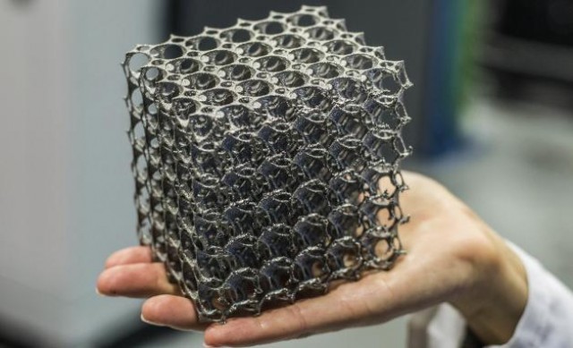 Científicos inventan un modo de 'impresión 4D' que cambia la forma de los objetos con el tiempo


