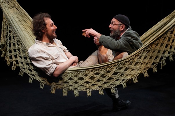 Moma Teatre provoca un cataclismo a escala familiar sobre las tablas del Rialto