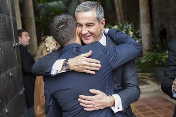 ¡Que vuelvan los corruptos!
