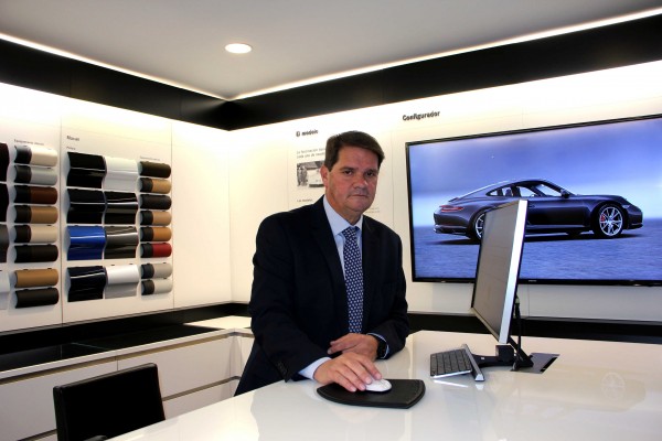 Centro Porsche Valencia cuenta con un nuevo embajador oficial de la marca en su equipo