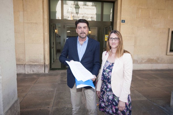El PP reclama informes sobre los pagos por el montaje de sillas aprobados al margen de contrato
